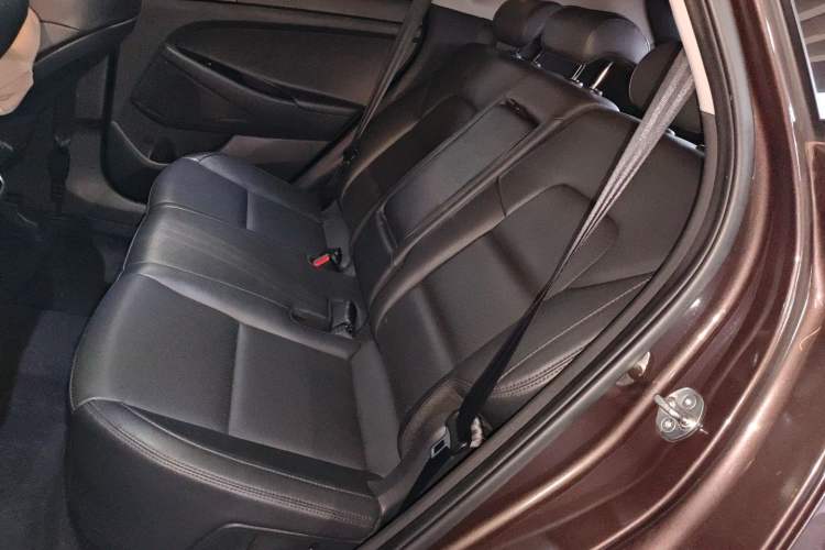 Used Hyundai Tucson 2018 1.6T Dual-Clutch Two-Wheel Drive 15th Anniversary Special Edition