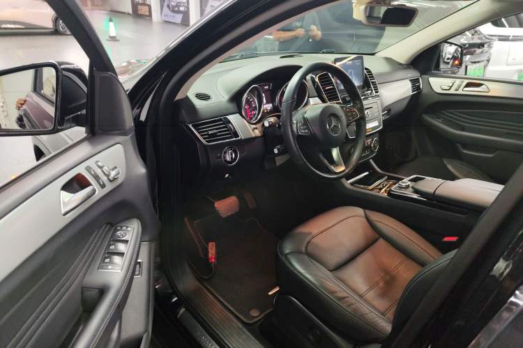 Used Mercedes-Benz GLE Coupe 2015 GLE 320 4MATIC Coupe SUV
