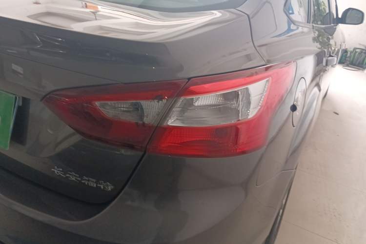 Used Ford Focus 2012 Sedan 1.6L Automatic Comfort Model
