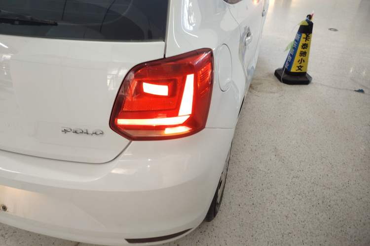 Used Volkswagen Polo 2016 1.4L Manual Fashion Model
