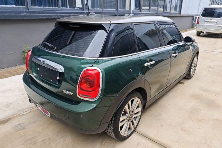 Used  MINI 2016 1.5T COOPER SEVEN Five-Door Edition
