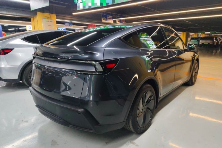 Used Tesla Model Y 2025 Rear-Wheel-Drive Version
