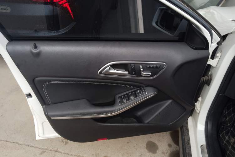 Used Mercedes-Benz GLA 2017 GLA 200 Fashion Model
