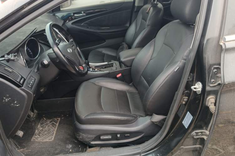 Used Hyundai Sonata 2014 2.0L Automatic Luxury Edition
