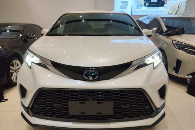 Used Toyota Granvia 2023 2.5L Hybrid Flagship VIP Edition