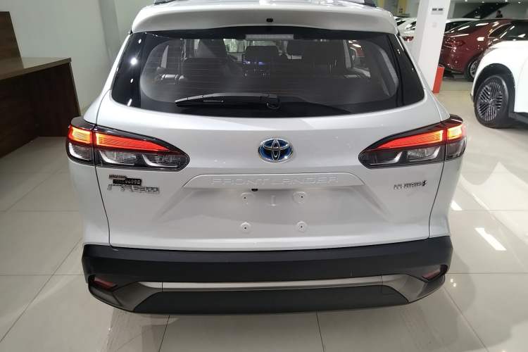 Used Toyota FRONTLANDER 2023 2.0L Smart Electric Hybrid Dual-Engine Deluxe Version
