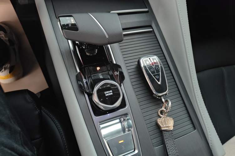 Used Changan CS75 PLUS 2024 3rd Generation Champion Edition 1.5T Intelligent Drive Dynamic Model
