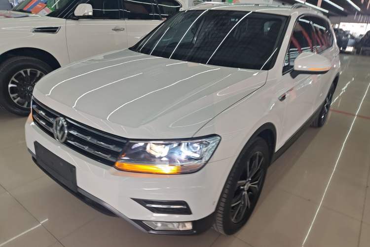 Used Volkswagen Tiguan L 2019 330TSI Automatic Two-Wheel Drive Smart Luxury Version China V Emission Standard