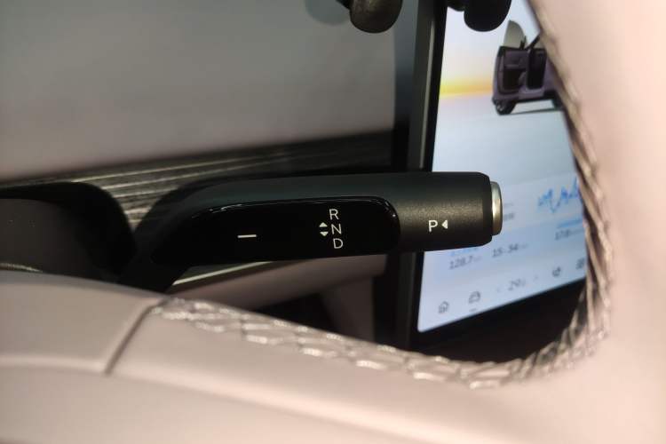 Used ONVO L60 2024 60 kWh Rear-Drive Version