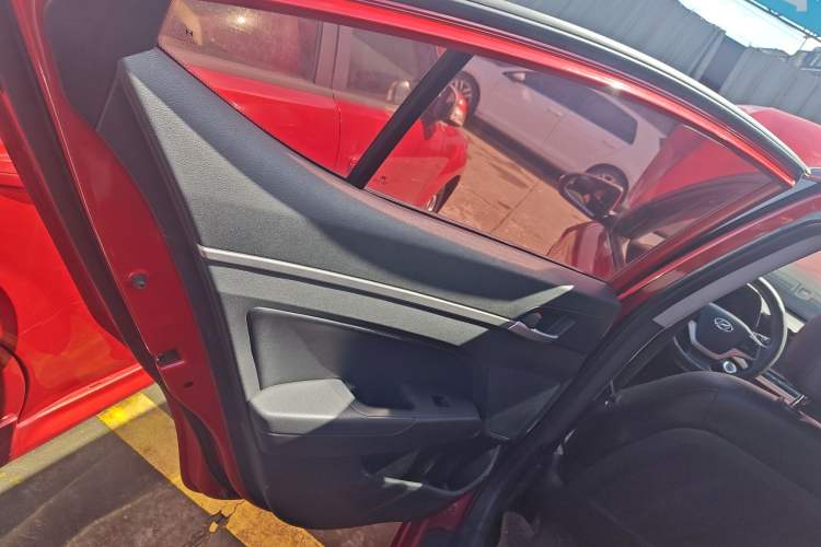 Used Hyundai Elantra 2016 1.6L Automatic ZhiXuan – Elite Version
