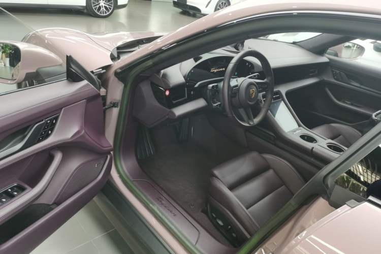 Used Porsche Taycan 2022-Year Updated Taycan