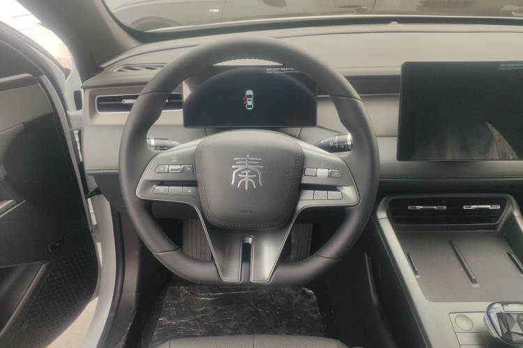 Used BYD Qin PLUS 2025 DM-i Smart Drive 55KM Leading Model
