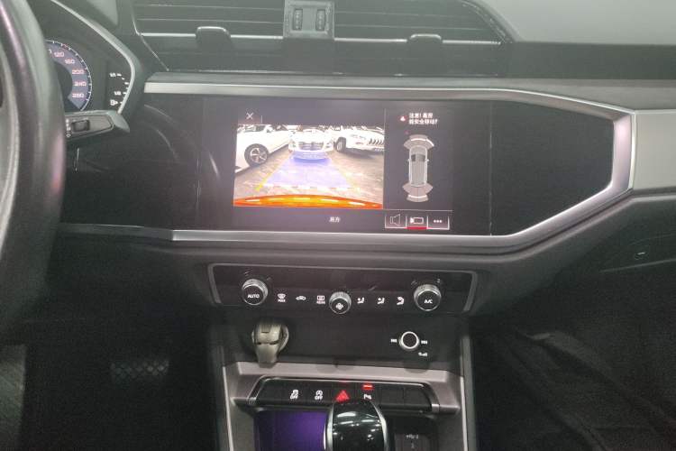 Used Audi Q3 2020 40 TFSI Fashion Dynamic Model
