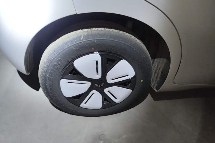 Used Wuling Hongguang MINIEV 2025 Four-Door Version Advanced Edition
