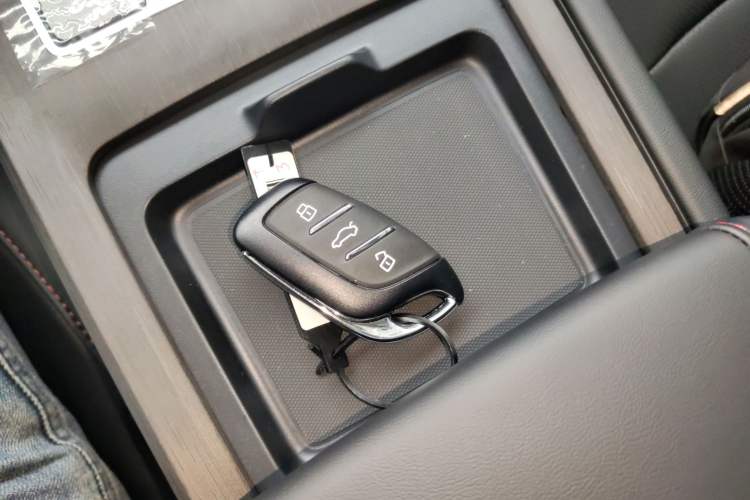 Used Roewe i5 2023 1.5L CVT Luxury Edition