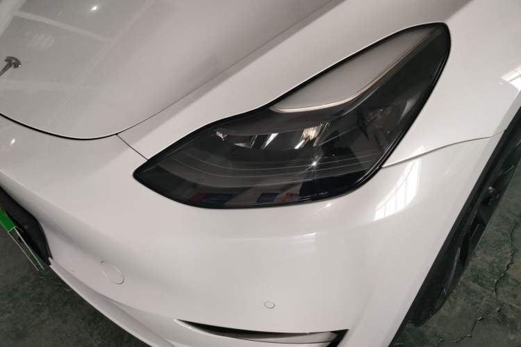 Used Tesla Model Y 2022 Long-Range All-Wheel-Drive Version
