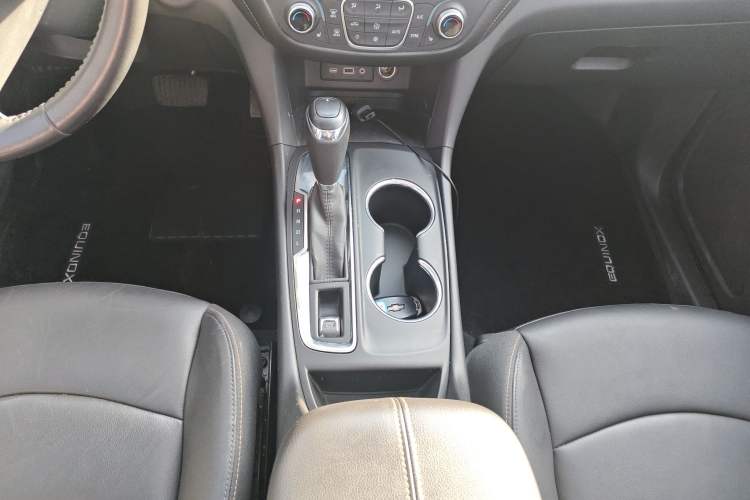 Used Chevrolet Equinox 2019 535T Automatic YuJie Edition China VI
