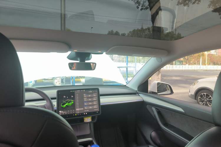 Used Tesla Model Y 2024 Rear-Wheel-Drive Version
