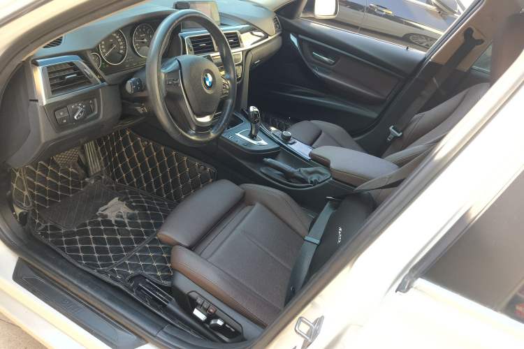 Used BMW 3 Series 2018 320Li Fashion Model
