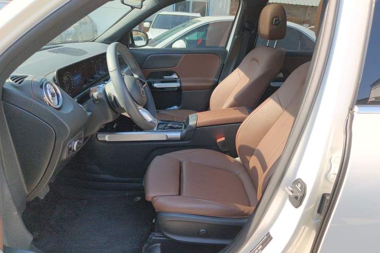 Used Mercedes-Benz GLB 2024 Refresh GLB 220 Dynamic Edition
