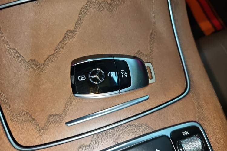 Used Mercedes-Benz E-Class 2022 Updated E 300 L Luxury Edition
