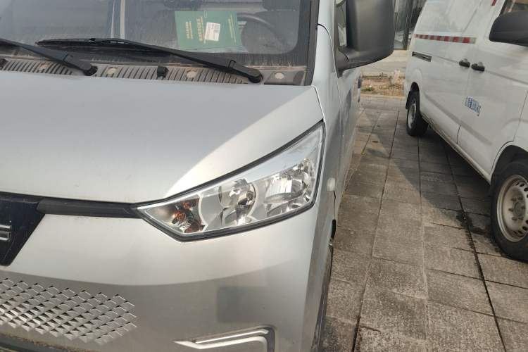 Used Wuling Electric Truck 2022 Affordable Model Anchi with 35.904 kWh
