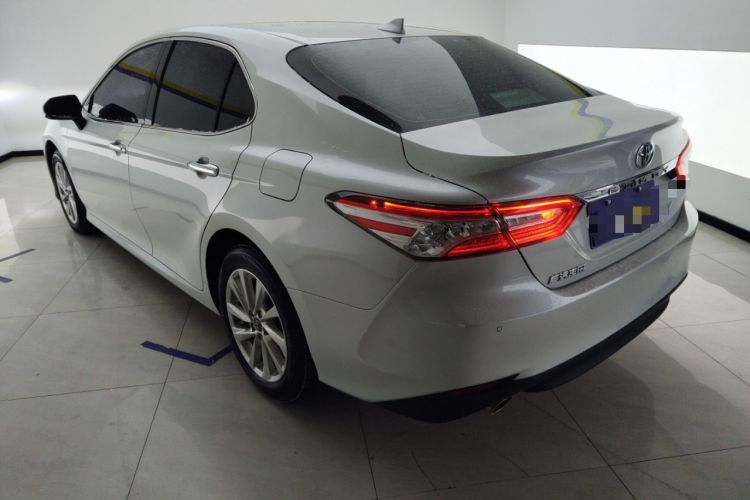 Used Toyota Camry 2021 2.0G Luxury Edition
