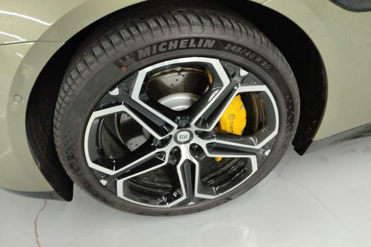 Used  SU7 2024 Rear-Drive Ultra-Long Range Advanced Pro-Level Intelligent Driving Version
