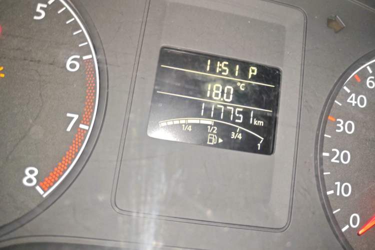 Used Volkswagen Sagitar 2014 1.6L Automatic Comfort Model
