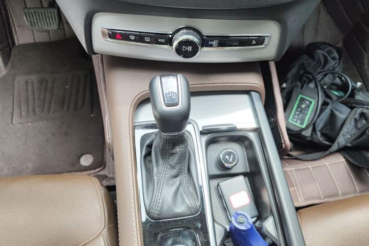 Used Volvo XC90 2019 T5 Zhiyi Edition 5-Seater China VI Standard
