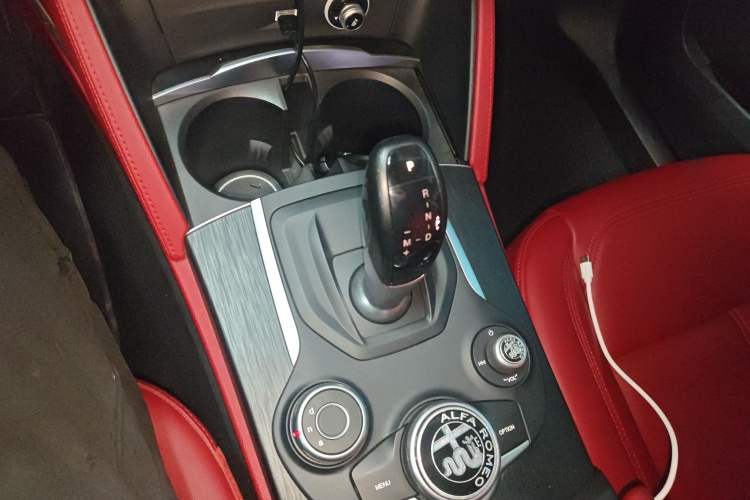 Used Alfa Romeo Stelvio 2017 2.0T 280HP Luxury Edition