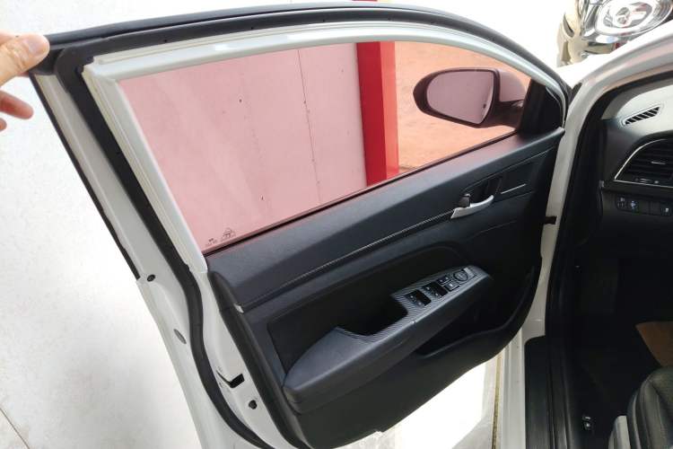 Used Hyundai Elantra 2016 1.6L Automatic ZhiXuan – Elite Version
