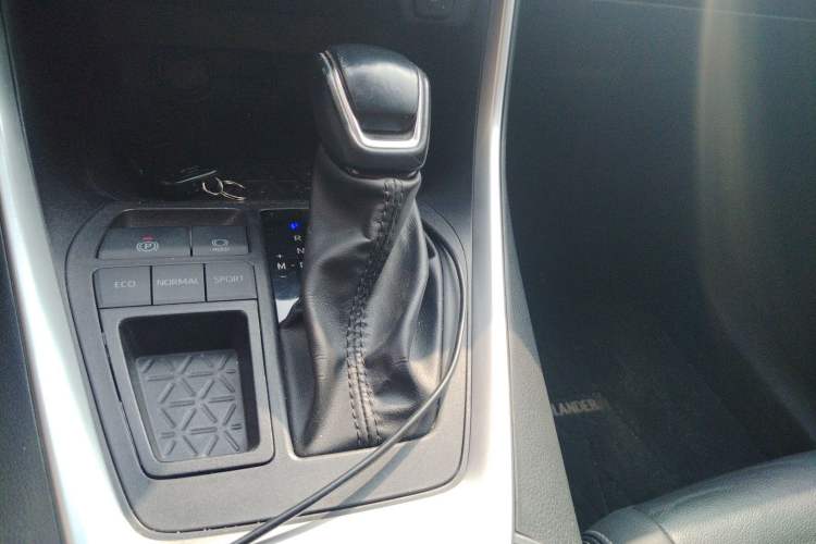 Used Toyota Wildlander 2022 2.0L CVT Two-Wheel Drive Luxury PLUS Edition