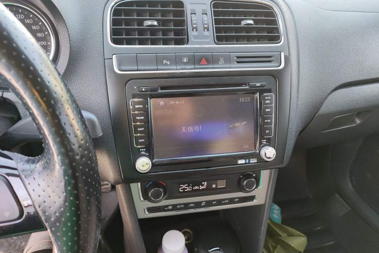 Used Volkswagen Polo 2014 1.6L Cross Polo Automatic