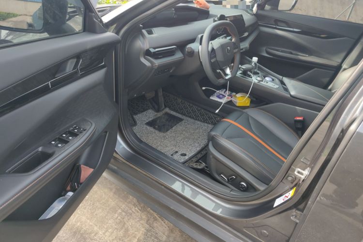 Used Changan UNI-V 2024 1.5T Prestige Edition
