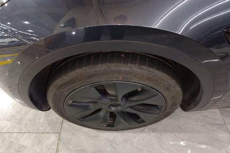 Used Tesla Model Y 2024 Long-Range All-Wheel-Drive Version
