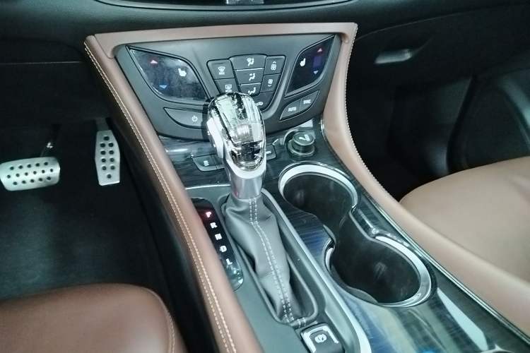 Used Buick Envision 2018 28T Four-Wheel Drive Elite Version