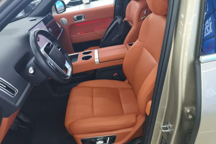 Used Li Auto L8 2023 Pro Model
