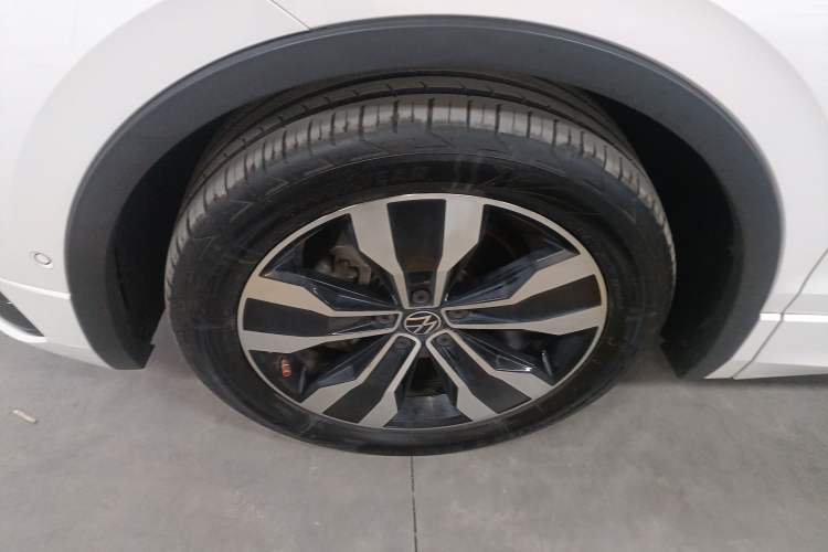 Used Volkswagen Tiguan L 2022 330TSI Automatic Two-Wheel Drive R-Line Enhanced Edition
