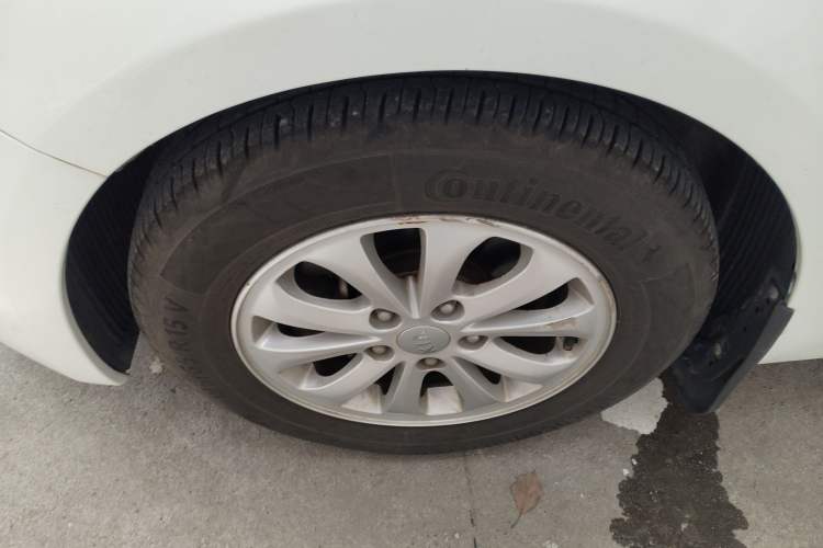 Used Kia K3 2015 1.6L Manual GL
