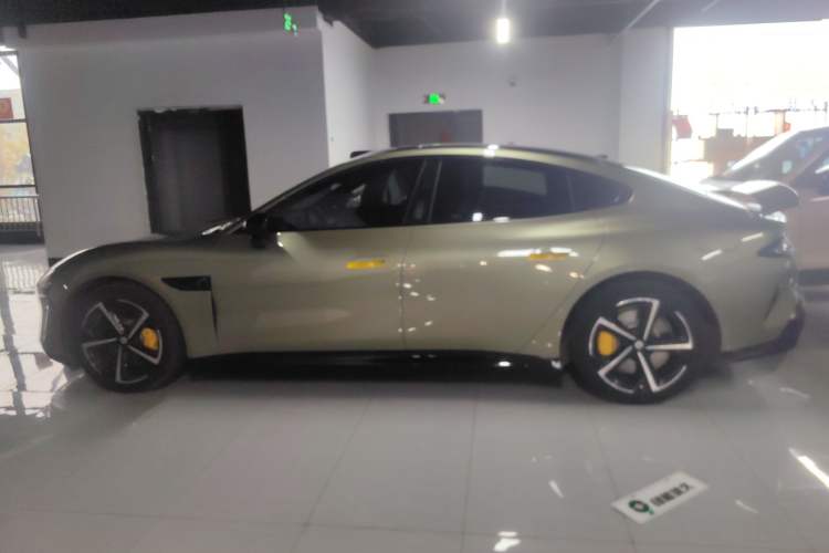 Used  SU7 2024 Four-Wheel Drive Ultra-Long Range Advanced Intelligent Driving Max Edition
