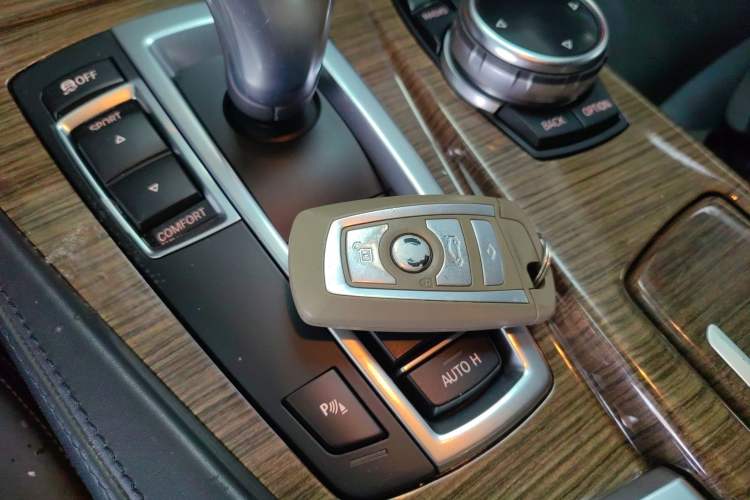 Used BMW 5 Series 2014 525Li Fashion Design Package
