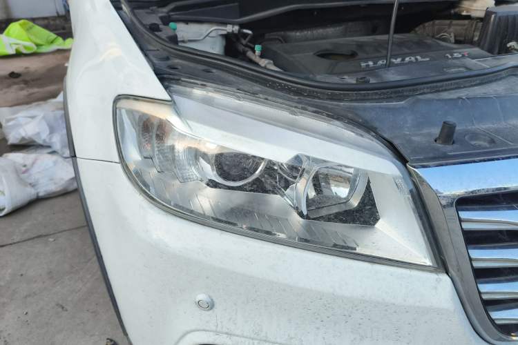 Used Haval H6 2015 Revised Version Sport Edition 1.5T Manual Transmission Two-Wheel Drive Elite Grade
