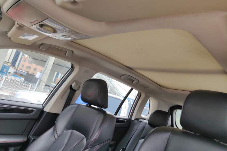 Used Zotye Domy X5 2017 Platinum Edition 1.5T Manual Luxury Model
