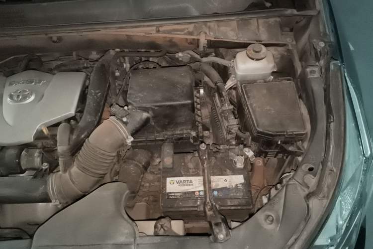 Used Toyota Highlander 2018 2.0T Two-Wheel-Drive Luxury Edition 7 Seats Emission Standard China V
