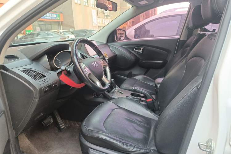 Used Hyundai ix35 2015 2.0L Automatic 2WD Smart Version China V Standard
