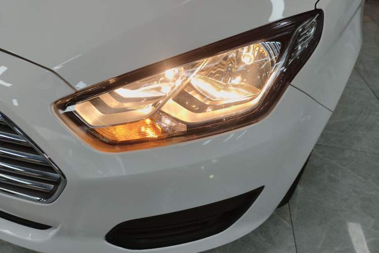 Used Ford Escort 2019 Revised 1.5L Automatic ZhiXiang Version (Tire Pressure Monitoring) China VI Standard