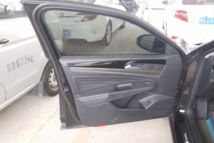 Used Volkswagen Passat 2020 Revised Version 280TSI Business Edition China VI Standard
