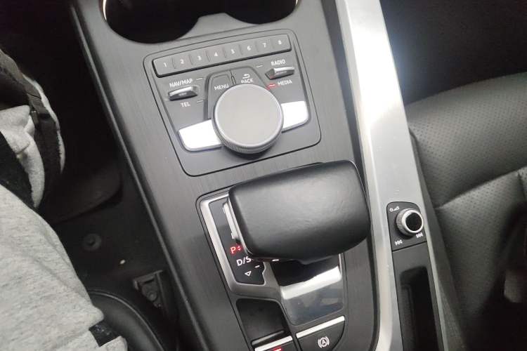 Used Audi A4L 2019 40 TFSI Fashion Edition China VI Emission Standard