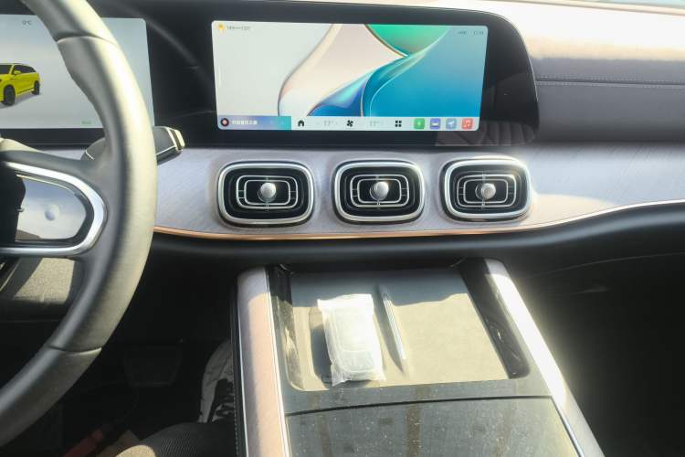 Used Chery Tiggo 9 C-DM 2025 1.5T 106KM Ultra-Comfort Edition 5 Seats Lithium-NMC